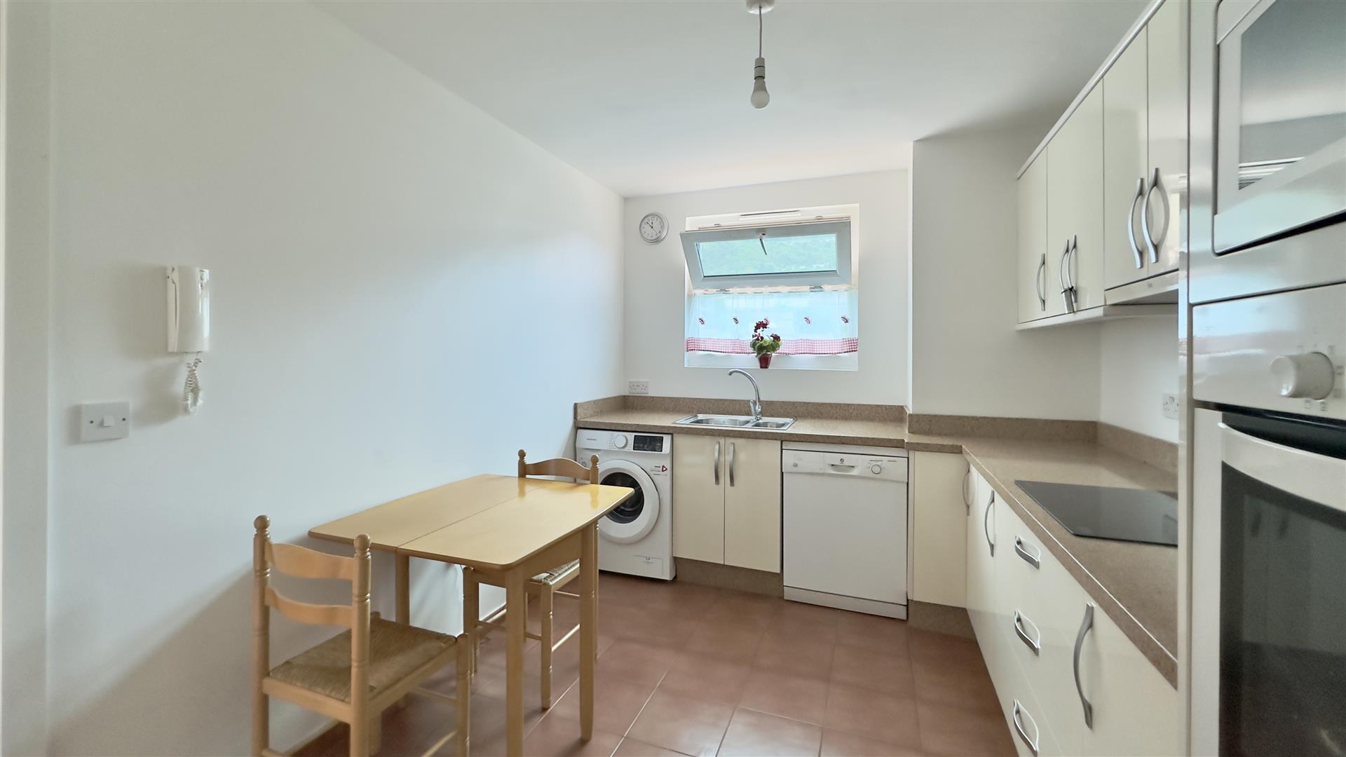  Image of Apartment - 4 Bedrooms - 2 Bathrooms for Sale in Cumberland Terraces-Gibraltar, Image 13